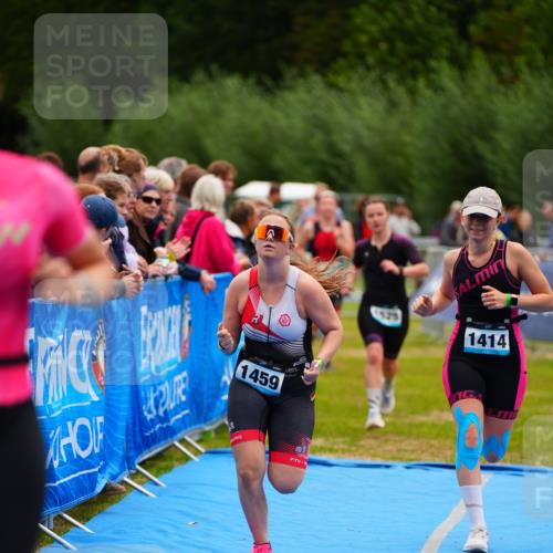 30.08.2026 - Elbe Triathlon Hamburg LAZAROV Photography http://msf.ph/oto/10064473 30.08.2026 12:05:16 Ziel 1414, 1424, 1459, 1488, 1525 meine-sportfotos.de