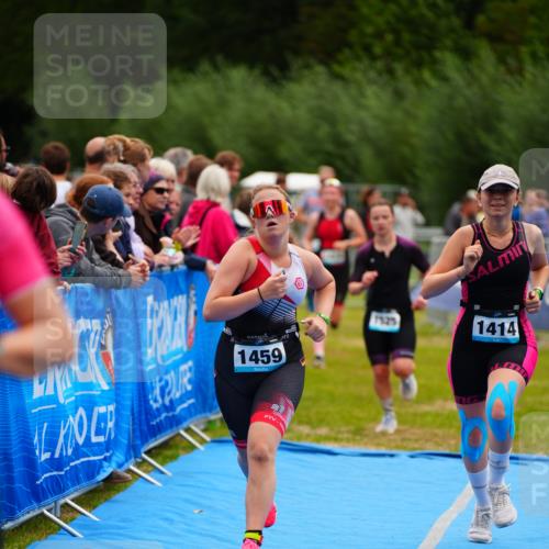 30.08.2026 - Elbe Triathlon Hamburg LAZAROV Photography http://msf.ph/oto/10064475 30.08.2026 12:05:16 Ziel 1414, 1424, 1459, 1488, 1525 meine-sportfotos.de