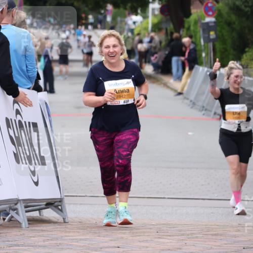 30.08.2026 - Blankeneser Heldenlauf Lena Gebhardt http://msf.ph/oto/10064477 30.08.2026 12:45:25 Ziel  meine-sportfotos.de