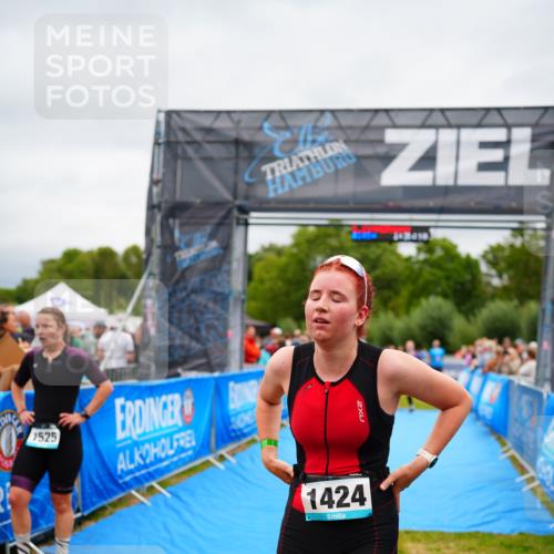 30.08.2026 - Elbe Triathlon Hamburg LAZAROV Photography http://msf.ph/oto/10064505 30.08.2026 12:05:23 Ziel 1358, 1424, 1460, 1525 meine-sportfotos.de