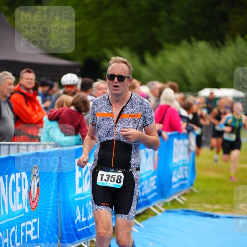 30.08.2026 - Elbe Triathlon Hamburg LAZAROV Photography http://msf.ph/oto/10064519 30.08.2026 12:05:27 Ziel 1358, 1397, 1460, 1529, 1577 meine-sportfotos.de