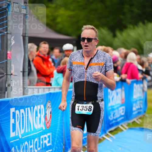 30.08.2026 - Elbe Triathlon Hamburg LAZAROV Photography http://msf.ph/oto/10064523 30.08.2026 12:05:28 Ziel 1358, 1397, 1460, 1529, 1577 meine-sportfotos.de