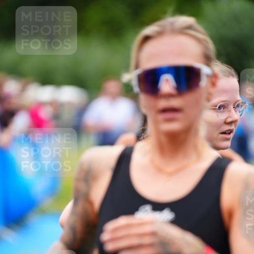 30.08.2026 - Elbe Triathlon Hamburg LAZAROV Photography http://msf.ph/oto/10064535 30.08.2026 12:05:37 Ziel 564, 1475, 1529, 1577 meine-sportfotos.de