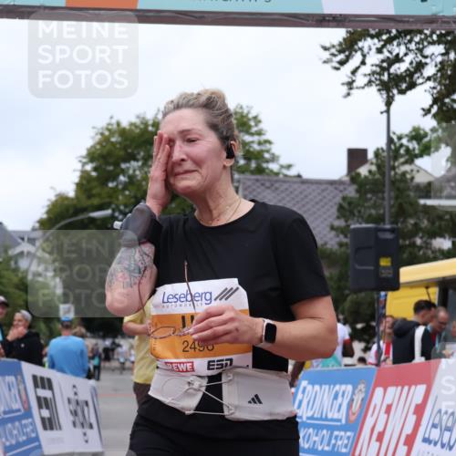 30.08.2026 - Blankeneser Heldenlauf Lena Gebhardt http://msf.ph/oto/10064546 30.08.2026 12:45:37 Ziel 2496, 2842, 4032 meine-sportfotos.de