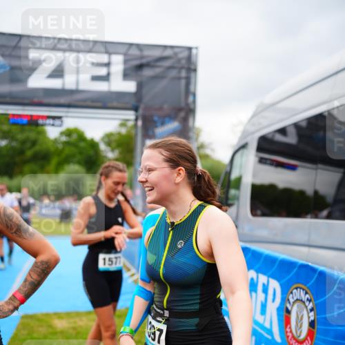 30.08.2026 - Elbe Triathlon Hamburg LAZAROV Photography http://msf.ph/oto/10064547 30.08.2026 12:05:40 Ziel 564, 1475, 1508 meine-sportfotos.de