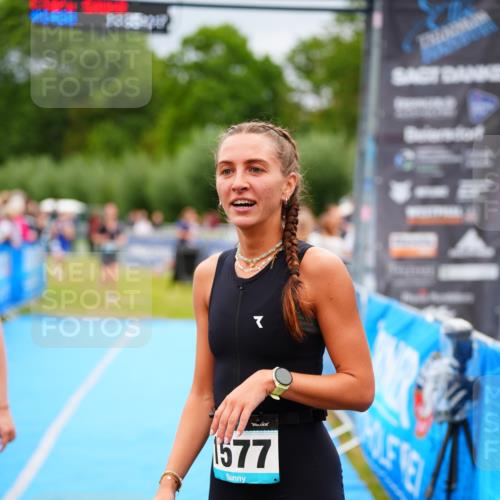 30.08.2026 - Elbe Triathlon Hamburg LAZAROV Photography http://msf.ph/oto/10064559 30.08.2026 12:05:44 Ziel 564, 1475, 1508 meine-sportfotos.de
