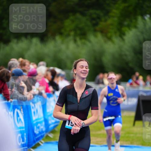 30.08.2026 - Elbe Triathlon Hamburg LAZAROV Photography http://msf.ph/oto/10064567 30.08.2026 12:05:48 Ziel 1396, 1508 meine-sportfotos.de