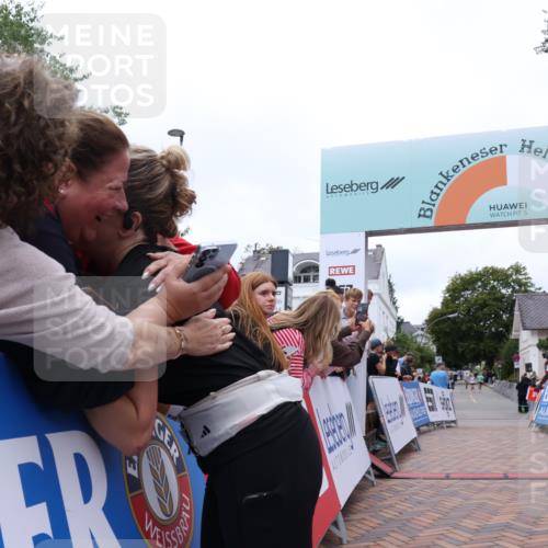 30.08.2026 - Blankeneser Heldenlauf Lena Gebhardt http://msf.ph/oto/10064579 30.08.2026 12:45:41 Ziel 2496, 4032 meine-sportfotos.de