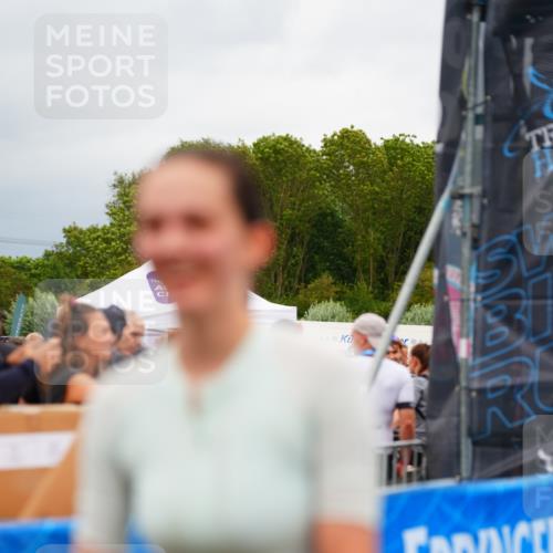 30.08.2026 - Elbe Triathlon Hamburg LAZAROV Photography http://msf.ph/oto/10064607 30.08.2026 12:06:07 Ziel  meine-sportfotos.de