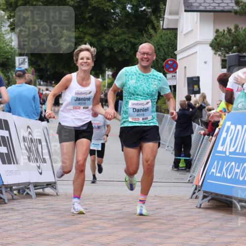 30.08.2026 - Blankeneser Heldenlauf Lena Gebhardt http://msf.ph/oto/10064608 30.08.2026 12:45:55 Ziel 4018, 4019 meine-sportfotos.de