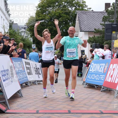 30.08.2026 - Blankeneser Heldenlauf Lena Gebhardt http://msf.ph/oto/10064616 30.08.2026 12:45:56 Ziel 4018, 4019 meine-sportfotos.de