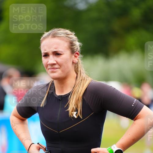 30.08.2026 - Elbe Triathlon Hamburg LAZAROV Photography http://msf.ph/oto/10064647 30.08.2026 12:06:32 Ziel 1492, 1493, 1703 meine-sportfotos.de