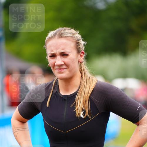30.08.2026 - Elbe Triathlon Hamburg LAZAROV Photography http://msf.ph/oto/10064648 30.08.2026 12:06:32 Ziel 1492, 1493, 1703 meine-sportfotos.de