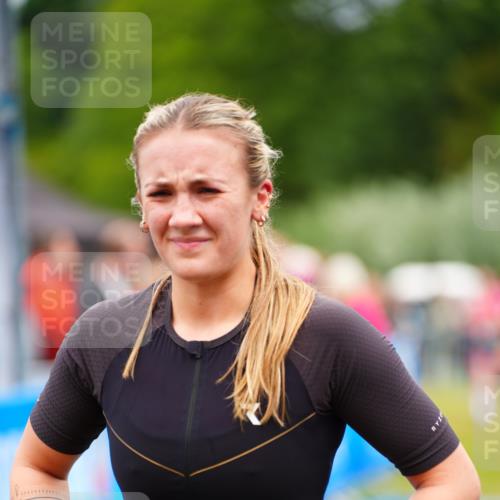 30.08.2026 - Elbe Triathlon Hamburg LAZAROV Photography http://msf.ph/oto/10064649 30.08.2026 12:06:33 Ziel 1492, 1703 meine-sportfotos.de
