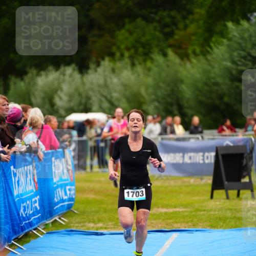 30.08.2026 - Elbe Triathlon Hamburg LAZAROV Photography http://msf.ph/oto/10064651 30.08.2026 12:06:34 Ziel 1492, 1703 meine-sportfotos.de