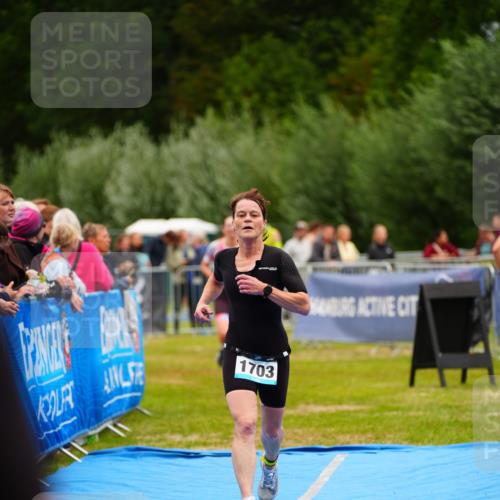 30.08.2026 - Elbe Triathlon Hamburg LAZAROV Photography http://msf.ph/oto/10064652 30.08.2026 12:06:34 Ziel 1492, 1703 meine-sportfotos.de