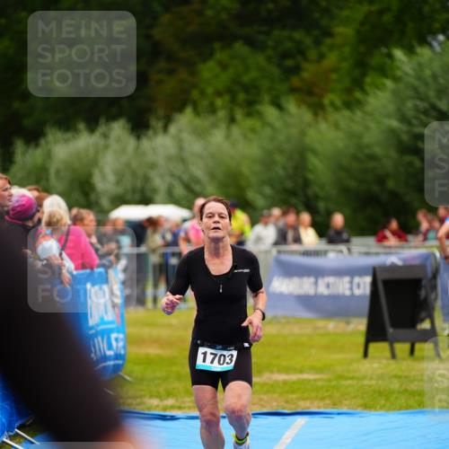 30.08.2026 - Elbe Triathlon Hamburg LAZAROV Photography http://msf.ph/oto/10064654 30.08.2026 12:06:34 Ziel 1492, 1703 meine-sportfotos.de