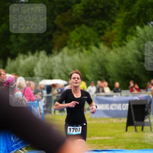 30.08.2026 - Elbe Triathlon Hamburg LAZAROV Photography http://msf.ph/oto/10064655 30.08.2026 12:06:34 Ziel 1492, 1703 meine-sportfotos.de