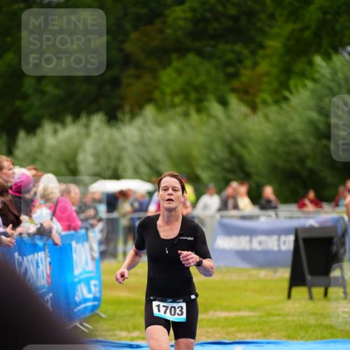 30.08.2026 - Elbe Triathlon Hamburg LAZAROV Photography http://msf.ph/oto/10064656 30.08.2026 12:06:35 Ziel 1492, 1703 meine-sportfotos.de