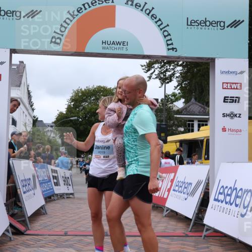 30.08.2026 - Blankeneser Heldenlauf Lena Gebhardt http://msf.ph/oto/10064657 30.08.2026 12:46:06 Ziel 4053 meine-sportfotos.de