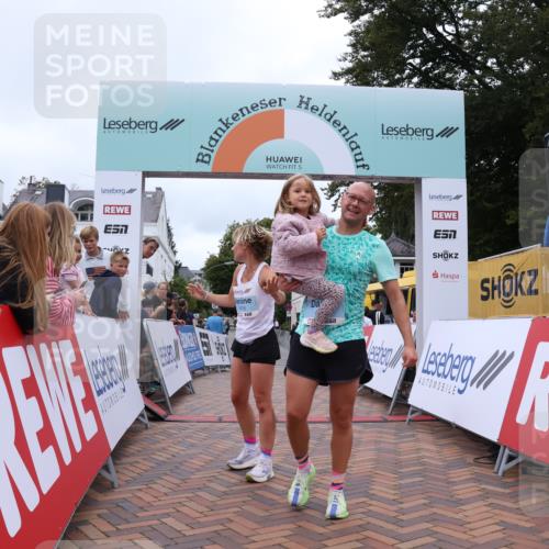 30.08.2026 - Blankeneser Heldenlauf Lena Gebhardt http://msf.ph/oto/10064661 30.08.2026 12:46:08 Ziel 4053 meine-sportfotos.de