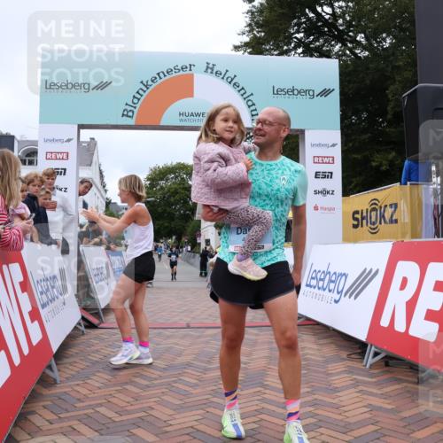 30.08.2026 - Blankeneser Heldenlauf Lena Gebhardt http://msf.ph/oto/10064665 30.08.2026 12:46:08 Ziel 4053 meine-sportfotos.de