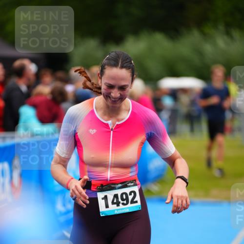30.08.2026 - Elbe Triathlon Hamburg LAZAROV Photography http://msf.ph/oto/10064667 30.08.2026 12:06:41 Ziel 1448, 1492 meine-sportfotos.de