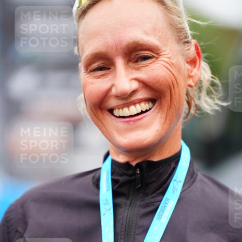 30.08.2026 - Elbe Triathlon Hamburg LAZAROV Photography http://msf.ph/oto/10064678 30.08.2026 12:06:48 Ziel 1448 meine-sportfotos.de