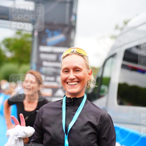 30.08.2026 - Elbe Triathlon Hamburg LAZAROV Photography http://msf.ph/oto/10064681 30.08.2026 12:06:49 Ziel 1448 meine-sportfotos.de