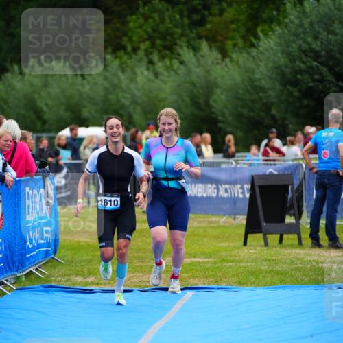 30.08.2026 - Elbe Triathlon Hamburg LAZAROV Photography http://msf.ph/oto/10064702 30.08.2026 12:07:04 Ziel 1513, 1550, 1610 meine-sportfotos.de