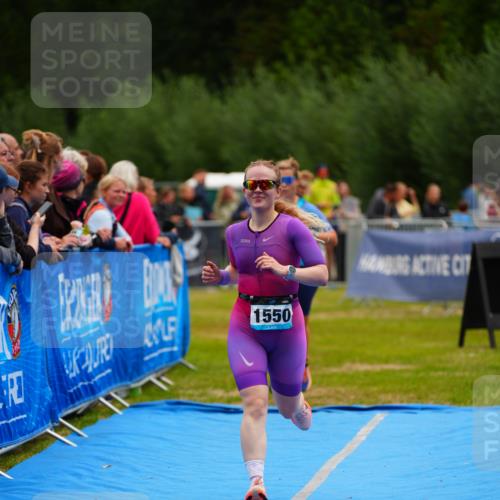 30.08.2026 - Elbe Triathlon Hamburg LAZAROV Photography http://msf.ph/oto/10064718 30.08.2026 12:07:11 Ziel 947, 1550 meine-sportfotos.de