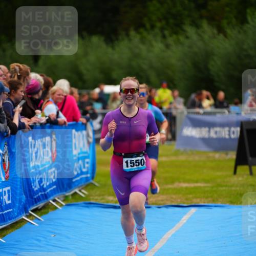 30.08.2026 - Elbe Triathlon Hamburg LAZAROV Photography http://msf.ph/oto/10064720 30.08.2026 12:07:11 Ziel 947, 1550 meine-sportfotos.de