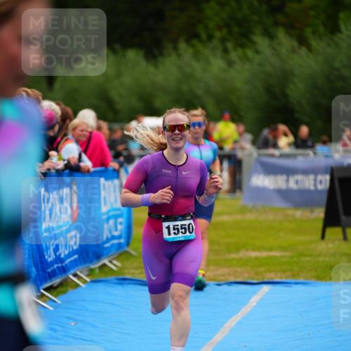 30.08.2026 - Elbe Triathlon Hamburg LAZAROV Photography http://msf.ph/oto/10064721 30.08.2026 12:07:11 Ziel 947, 1550 meine-sportfotos.de
