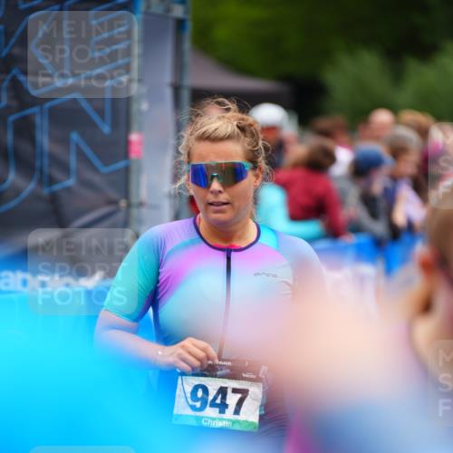 30.08.2026 - Elbe Triathlon Hamburg LAZAROV Photography http://msf.ph/oto/10064729 30.08.2026 12:07:15 Ziel 947, 1550 meine-sportfotos.de