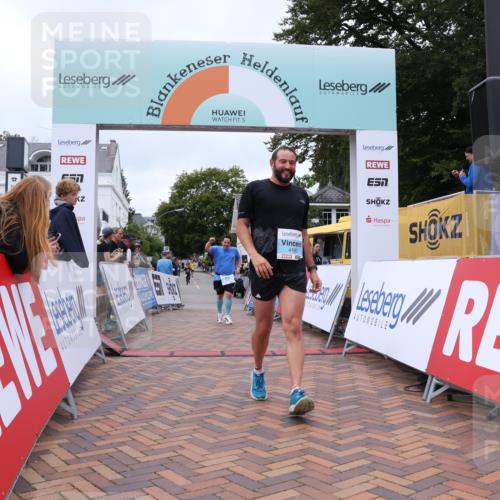 30.08.2026 - Blankeneser Heldenlauf Lena Gebhardt http://msf.ph/oto/10064765 30.08.2026 12:46:34 Ziel 4057, 4090, 4192, 4198 meine-sportfotos.de