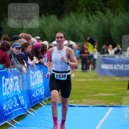 30.08.2026 - Elbe Triathlon Hamburg LAZAROV Photography http://msf.ph/oto/10064784 30.08.2026 12:07:41 Ziel 1364, 1538 meine-sportfotos.de