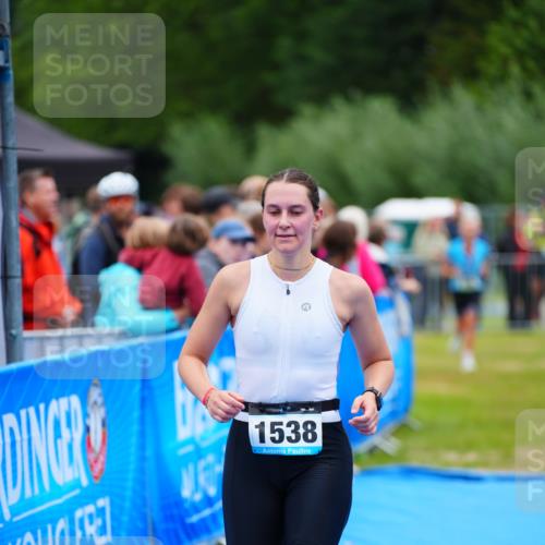 30.08.2026 - Elbe Triathlon Hamburg LAZAROV Photography http://msf.ph/oto/10064794 30.08.2026 12:07:43 Ziel 978, 1538 meine-sportfotos.de