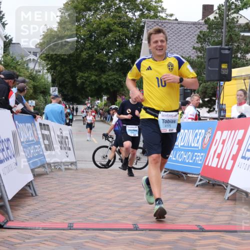 30.08.2026 - Blankeneser Heldenlauf Lena Gebhardt http://msf.ph/oto/10064811 30.08.2026 12:46:51 Ziel 4175, 4315, 4442 meine-sportfotos.de