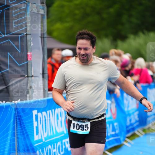 30.08.2026 - Elbe Triathlon Hamburg LAZAROV Photography http://msf.ph/oto/10064823 30.08.2026 12:07:57 Ziel 835, 1095, 1501 meine-sportfotos.de