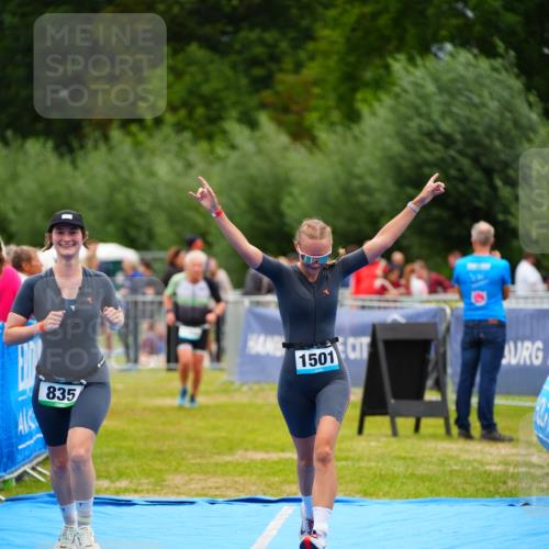 30.08.2026 - Elbe Triathlon Hamburg LAZAROV Photography http://msf.ph/oto/10064825 30.08.2026 12:07:59 Ziel 835, 1095, 1366, 1501 meine-sportfotos.de