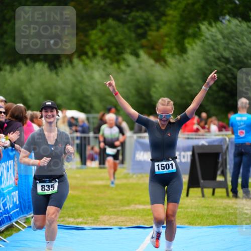 30.08.2026 - Elbe Triathlon Hamburg LAZAROV Photography http://msf.ph/oto/10064827 30.08.2026 12:07:59 Ziel 835, 1095, 1366, 1501 meine-sportfotos.de