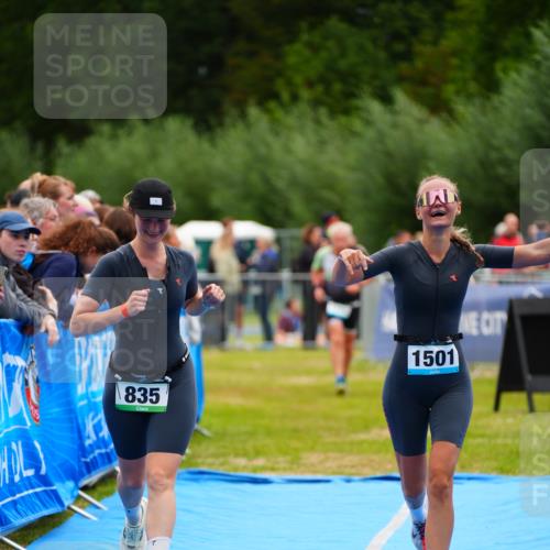 30.08.2026 - Elbe Triathlon Hamburg LAZAROV Photography http://msf.ph/oto/10064831 30.08.2026 12:07:59 Ziel 835, 1095, 1366, 1501 meine-sportfotos.de