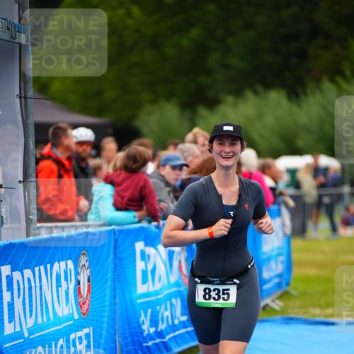 30.08.2026 - Elbe Triathlon Hamburg LAZAROV Photography http://msf.ph/oto/10064834 30.08.2026 12:08:00 Ziel 835, 1095, 1366, 1501 meine-sportfotos.de