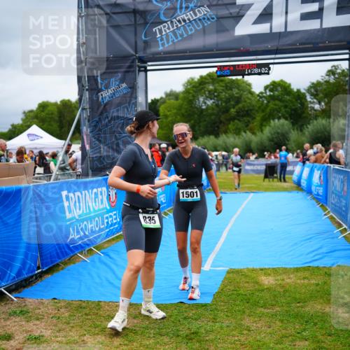 30.08.2026 - Elbe Triathlon Hamburg LAZAROV Photography http://msf.ph/oto/10064844 30.08.2026 12:08:03 Ziel 835, 1366, 1501 meine-sportfotos.de