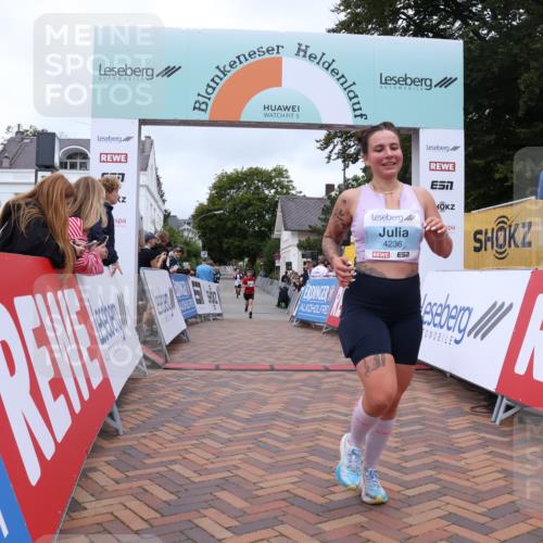 30.08.2026 - Blankeneser Heldenlauf Lena Gebhardt http://msf.ph/oto/10064854 30.08.2026 12:47:03 Ziel 4236 meine-sportfotos.de