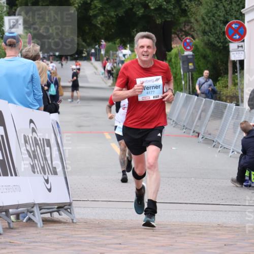 30.08.2026 - Blankeneser Heldenlauf Lena Gebhardt http://msf.ph/oto/10064858 30.08.2026 12:47:05 Ziel 4177, 4236 meine-sportfotos.de