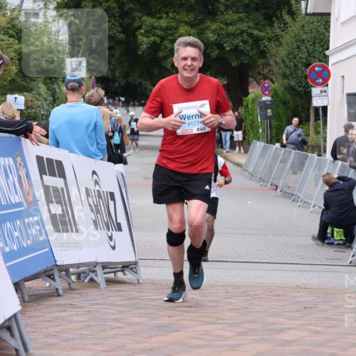 30.08.2026 - Blankeneser Heldenlauf Lena Gebhardt http://msf.ph/oto/10064861 30.08.2026 12:47:06 Ziel 4177, 4236 meine-sportfotos.de