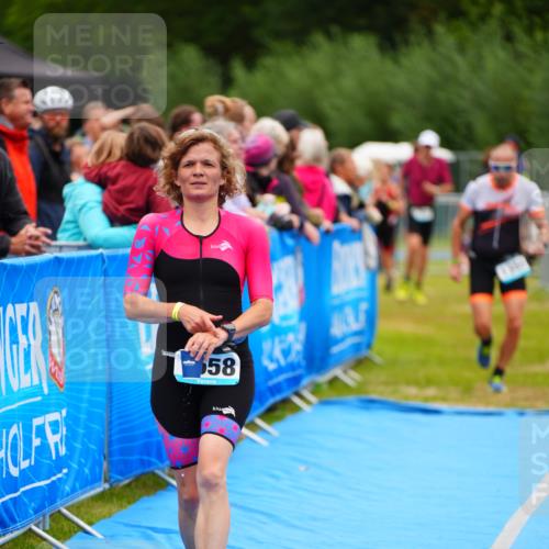 30.08.2026 - Elbe Triathlon Hamburg LAZAROV Photography http://msf.ph/oto/10064886 30.08.2026 12:08:26 Ziel 840, 1355, 1357, 1633, 1658 meine-sportfotos.de