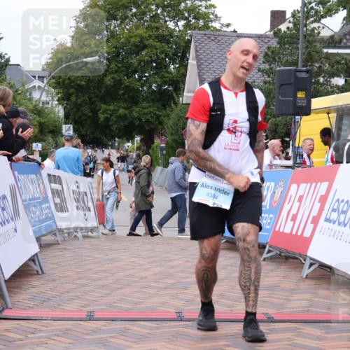 30.08.2026 - Blankeneser Heldenlauf Lena Gebhardt http://msf.ph/oto/10064888 30.08.2026 12:47:13 Ziel 4177, 4384 meine-sportfotos.de