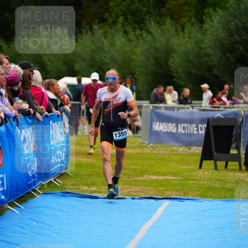 30.08.2026 - Elbe Triathlon Hamburg LAZAROV Photography http://msf.ph/oto/10064889 30.08.2026 12:08:27 Ziel 840, 1355, 1357, 1633, 1658 meine-sportfotos.de
